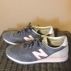 New Balance 620 sneakers size women's 10